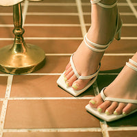 Gold Ribbon Pedi (Gloss)