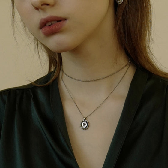 Rose frame necklace(S)